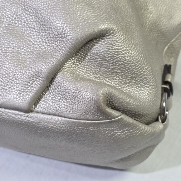 Coach F15064 Metallic Silver Peppled Leather Shoulder Bag w/ Adjustable Strap. - Picture 11 of 16